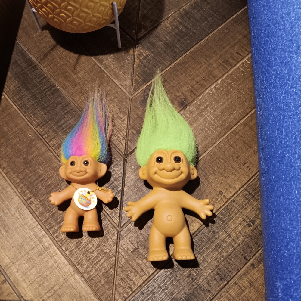 2 Classic Troll Dolls - Rainbow And Green Hair